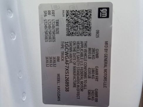 New 2025 Chevrolet Express 2500 w/ Driver Convenience Package image 28