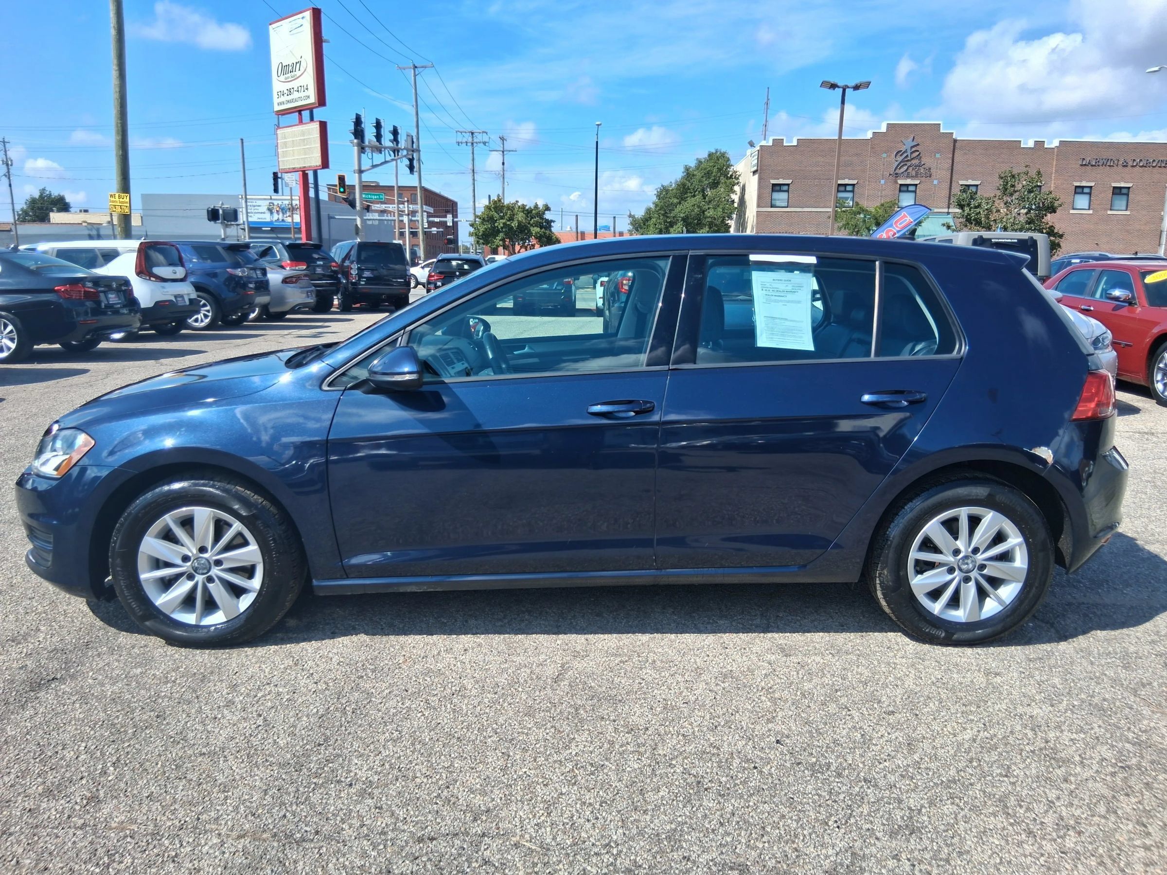 Used 2015 Volkswagen Golf S FWD image 4