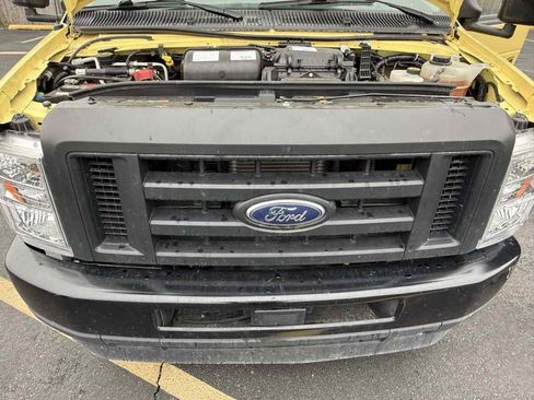 Used 2022 Ford E-450 and Econoline 450 Super Duty RWD image 22