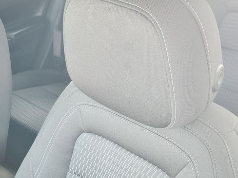 Used 2026 Chevrolet Equinox LT FWD image 15