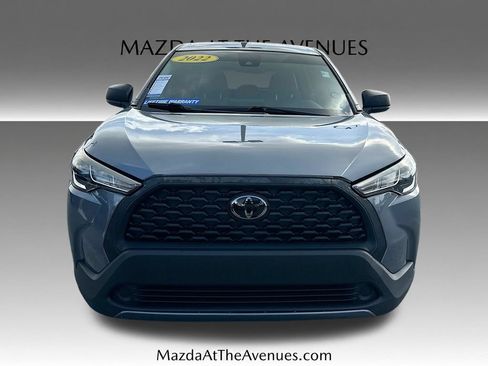 Used 2022 Toyota Corolla Cross L AWD/4WD image 2