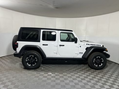 Used 2024 Jeep Wrangler Unlimited Rubicon 4xe AWD/4WD image 9