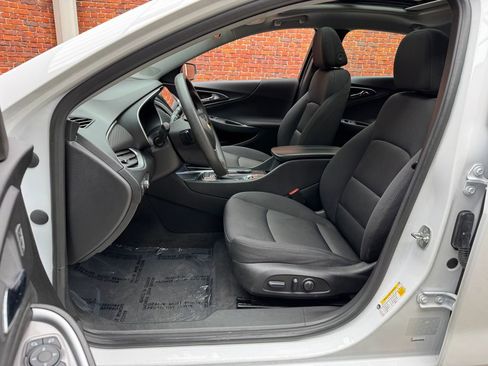 Used 2024 Chevrolet Malibu LT FWD image 22