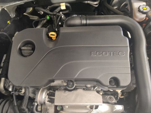 Used 2021 Chevrolet Malibu LT FWD image 30