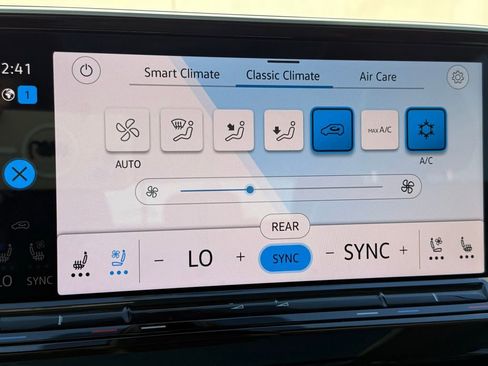 Certified 2025 Volkswagen Atlas SEL image 20