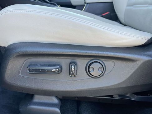 Used 2023 Honda CR-V EX-L image 18