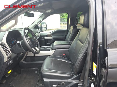 Used 2017 Ford F250 Lariat w/ Chrome Package AWD/4WD image 3