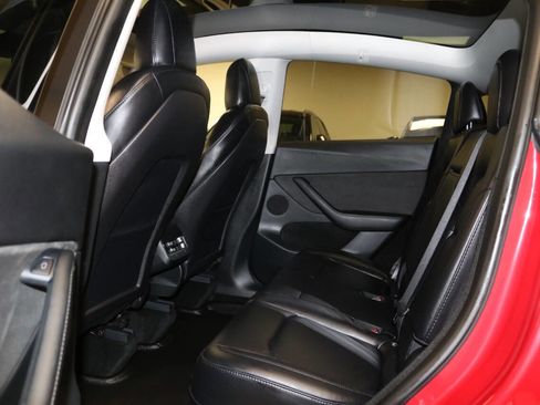 Used 2023 Tesla Model Y Performance image 13