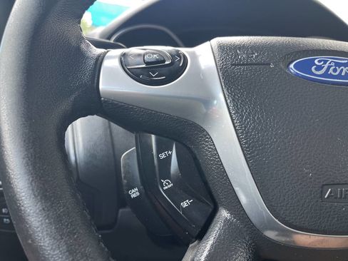 Used 2014 Ford Focus SE w/ SE Sport Package FWD image 19
