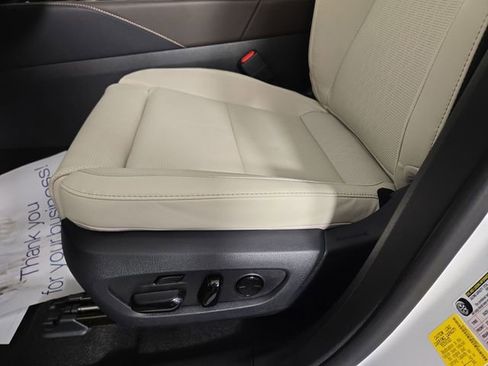 New 2026 Lexus RX 350 AWD image 31