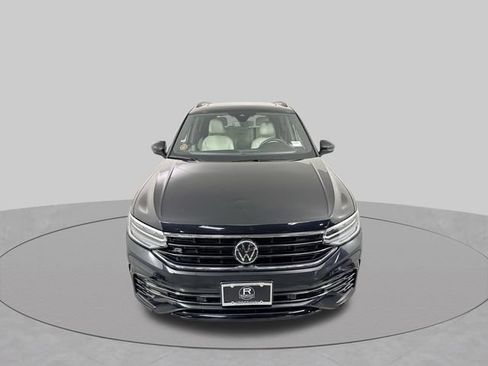 Used 2024 Volkswagen Tiguan SE R-Line AWD/4WD image 25