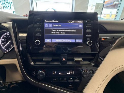 Used 2022 Toyota Camry LE image 56