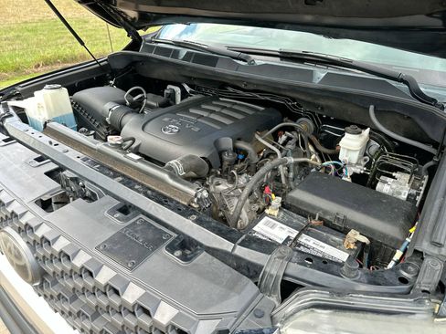 Used 2020 Toyota Tundra SR5 AWD/4WD image 24