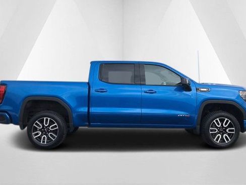 Used 2022 GMC Sierra 1500 AT4 w/ AT4 Preferred Package image 8
