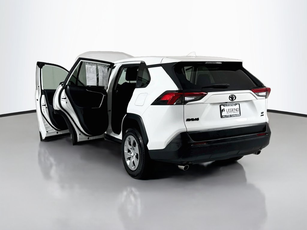 Used 2022 Toyota RAV4 LE AWD/4WD image 23