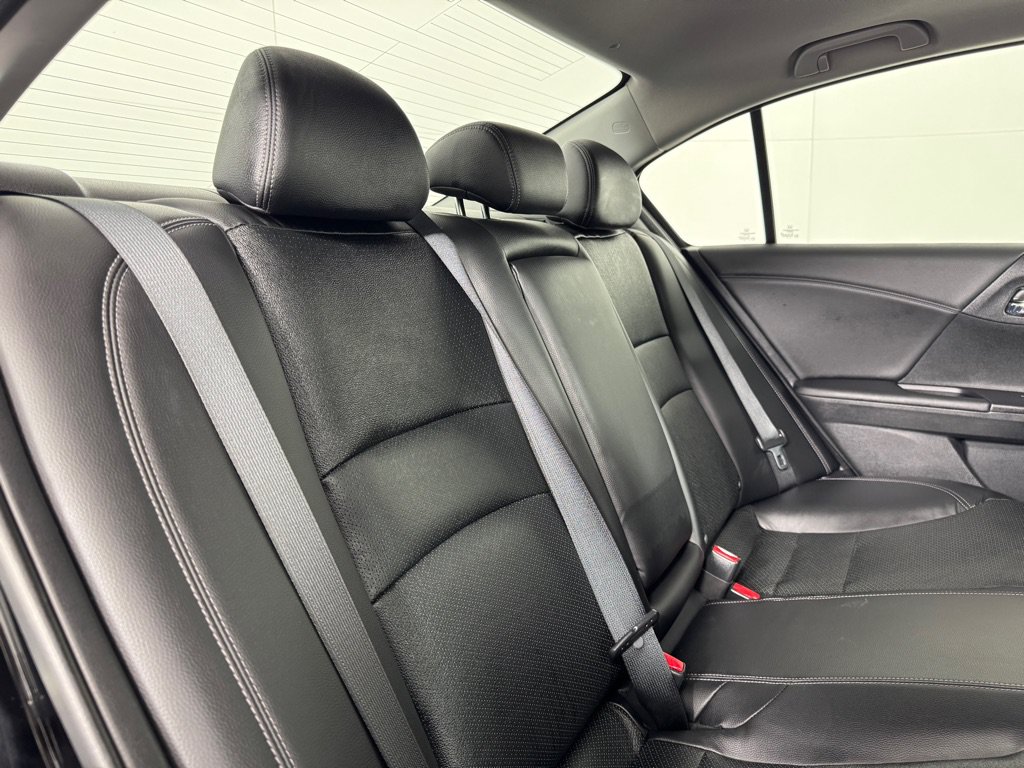 Used 2017 Honda Accord EX-L image 23