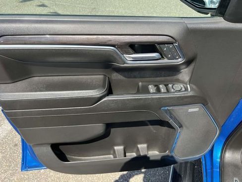 Used 2023 Chevrolet Silverado 1500 LTZ w/ LTZ Premium Package AWD/4WD image 18