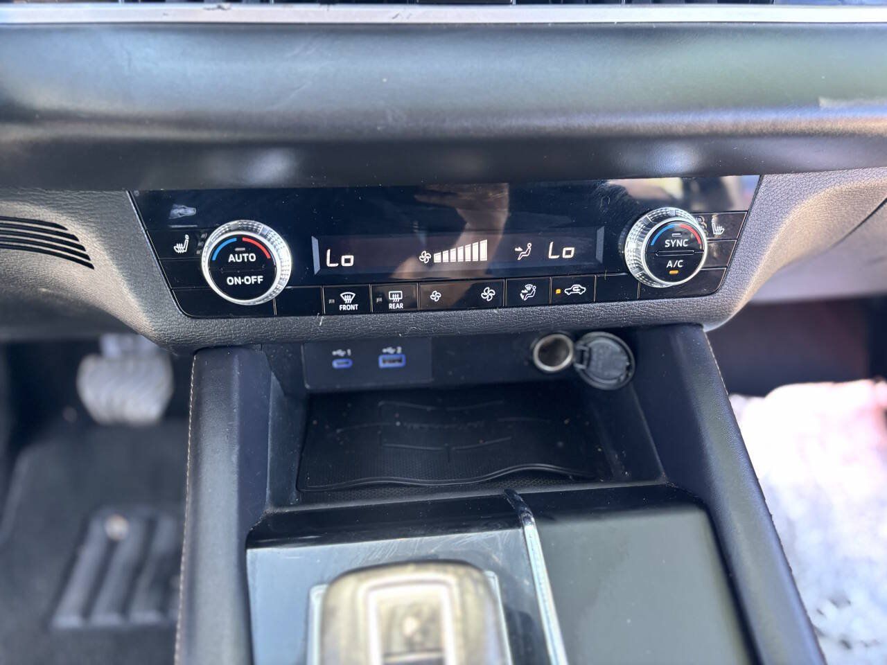 Used 2023 Mitsubishi Outlander SE FWD image 15
