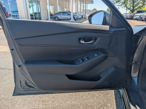 Used 2024 Honda Accord EX image 11