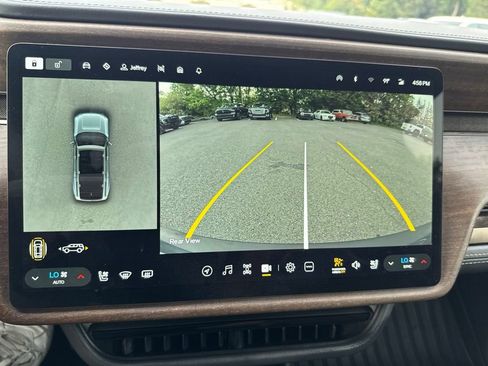 Used 2025 Rivian R1S Premium AWD/4WD image 24