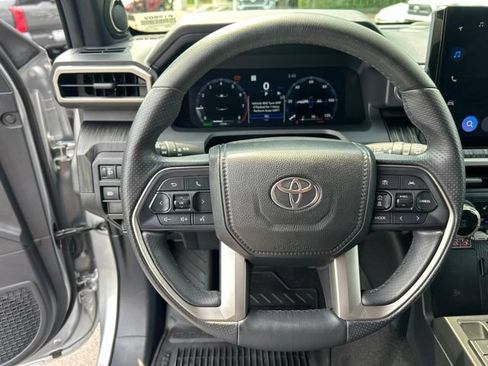 Used 2025 Toyota 4Runner Platinum AWD/4WD image 21