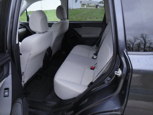 Used 2014 Subaru Forester 2.5i Premium AWD/4WD image 21
