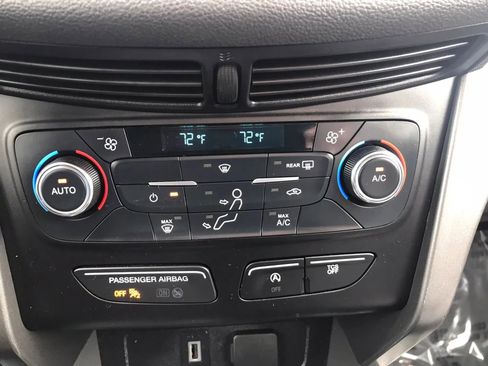 Used 2017 Ford Escape SE AWD/4WD image 26