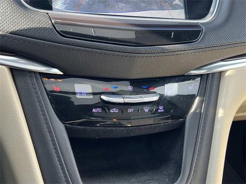 Used 2019 Cadillac XT5 Luxury image 27