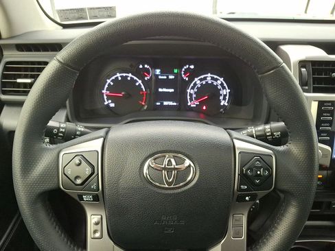 Certified 2022 Toyota 4Runner SR5 Premium image 16