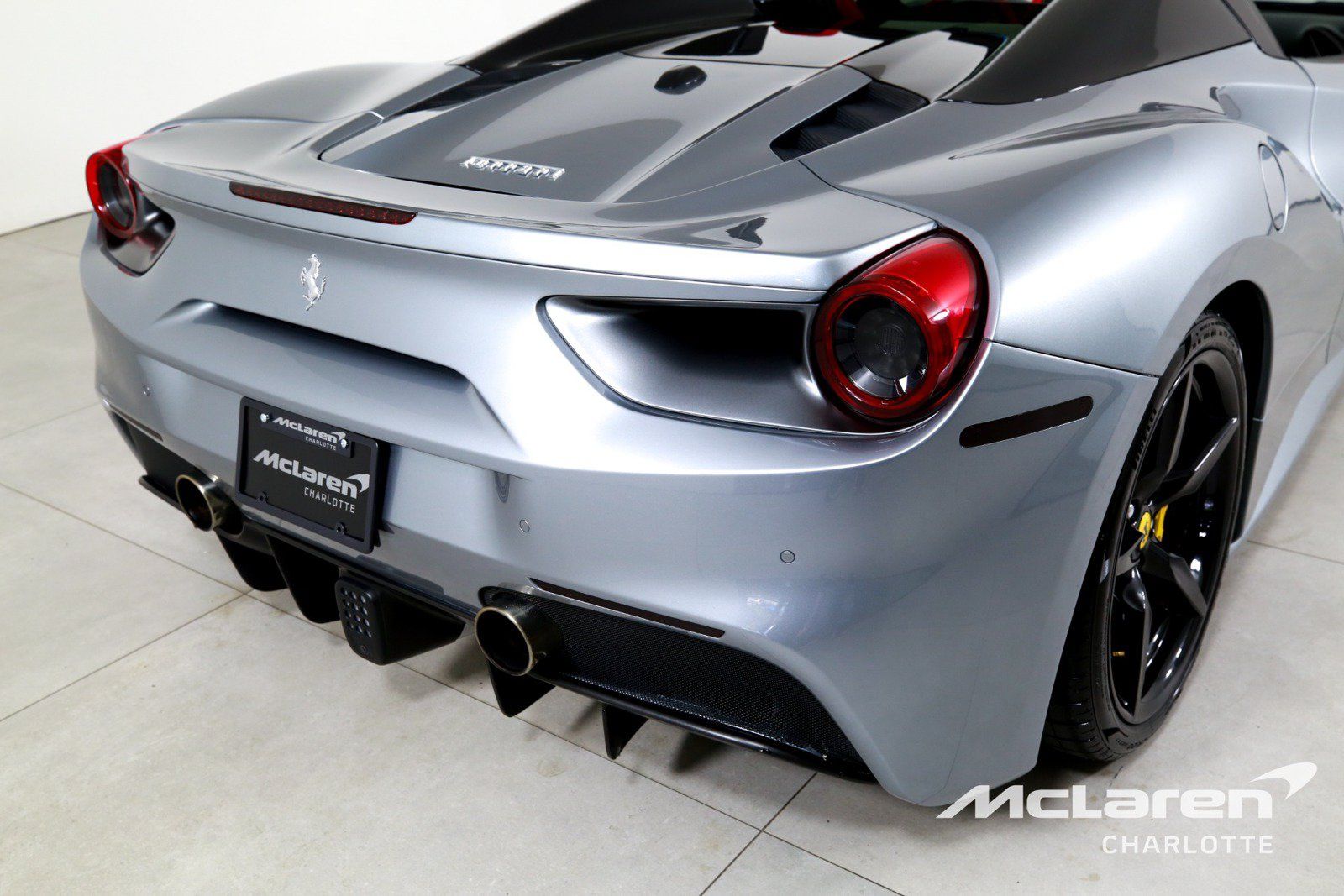 Used 2019 Ferrari 488 Spider RWD image 31