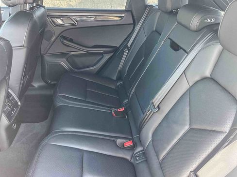 Used 2024 Porsche Macan image 17