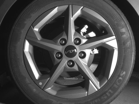 Used 2025 Kia K4 LXS image 14