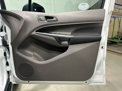 Used 2021 Ford Transit Connect XL image 9