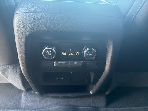 Used 2026 Buick Enclave Preferred AWD/4WD image 44