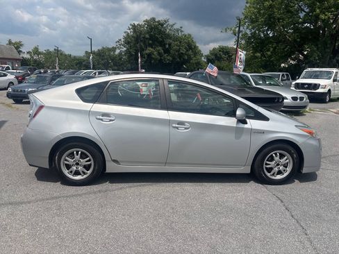 Used 2011 Toyota Prius Three w/ Solar Roof Pkg FWD image 5