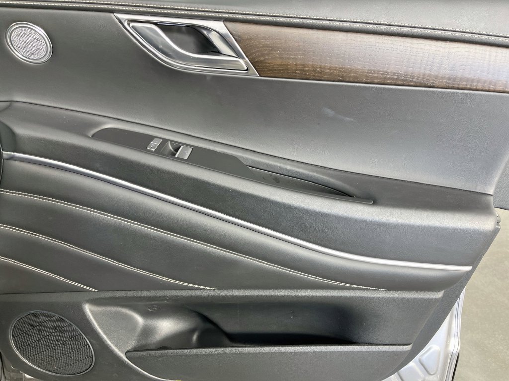 Used 2024 Genesis GV80 2.5T AWD/4WD image 35