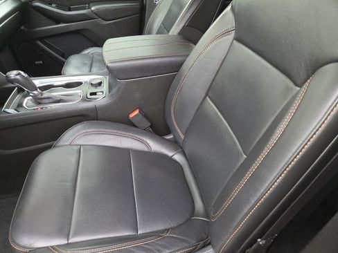 Used 2020 Chevrolet Traverse RS w/ LPO, Floor Liner Package image 25
