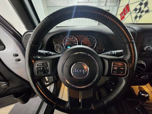 Used 2015 Jeep Wrangler Unlimited Sport w/ Connectivity Group image 23