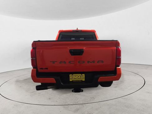 Used 2024 Toyota Tacoma TRD Sport AWD/4WD image 4
