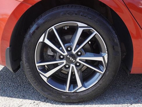 Used 2022 Kia Forte LXS image 17