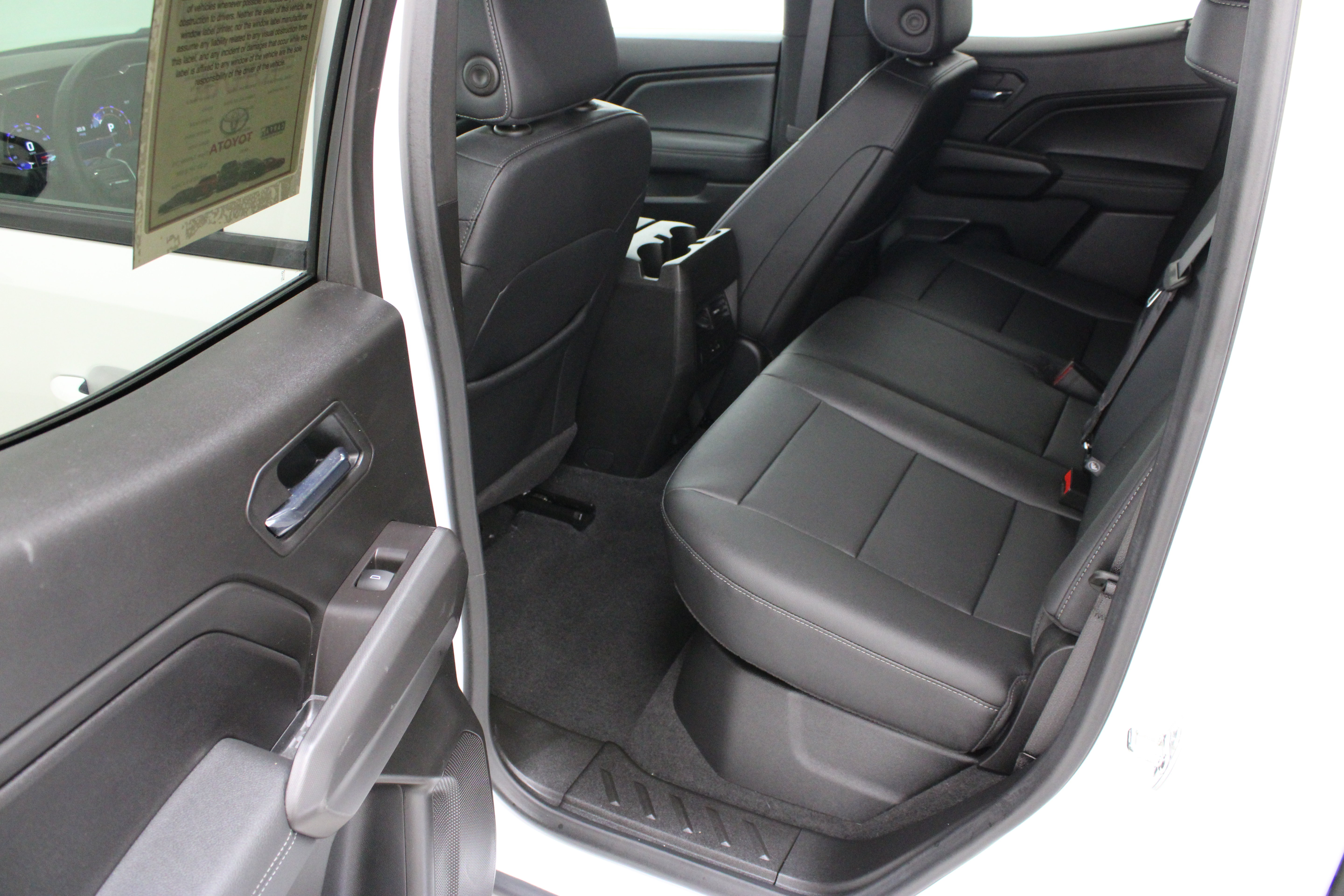 Used 2026 Chevrolet Colorado LT w/ LT Convenience Package RWD image 27