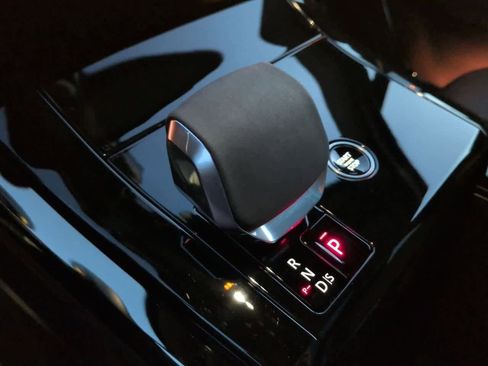 Used 2024 Land Rover Range Rover Sport SE image 33