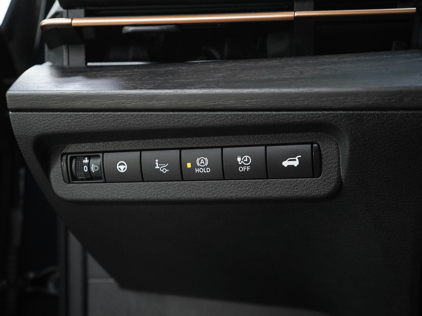 Used 2024 Nissan Ariya AWD image 28