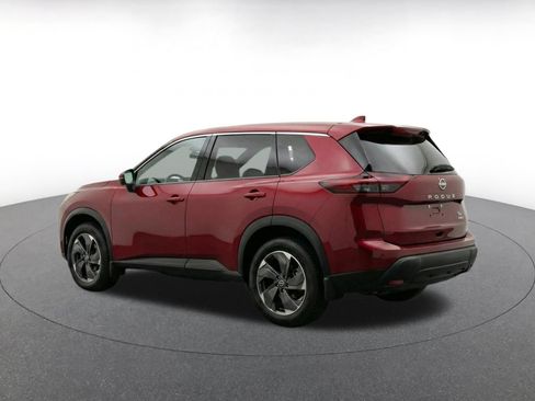 Used 2025 Nissan Rogue SV AWD/4WD image 7
