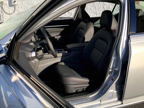 New 2025 Nissan Altima 2.5 SR w/ SR Premium Package image 9