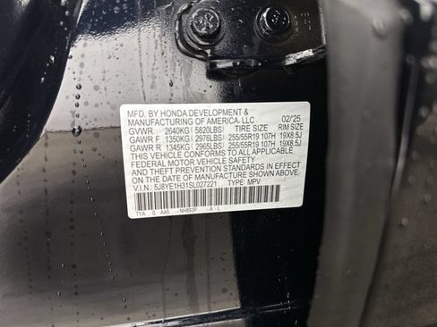 Certified 2025 Acura MDX SH-AWD image 40
