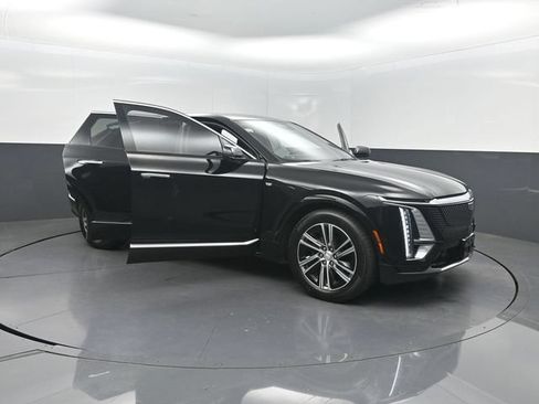 Used 2024 Cadillac Lyriq Luxury RWD image 38