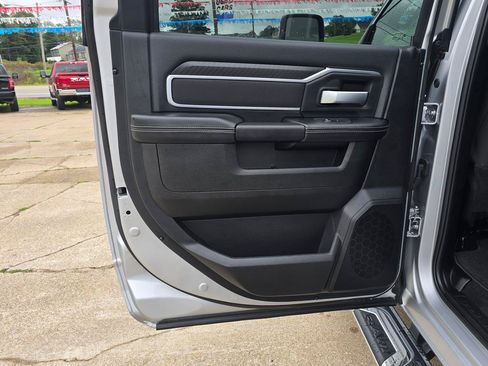 Used 2026 RAM 2500 Big Horn AWD/4WD image 14