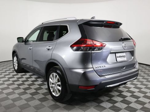 Used 2018 Nissan Rogue SV w/ Premium Package AWD/4WD image 4