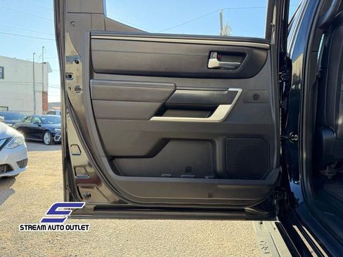 Used 2022 Toyota Tundra Platinum AWD/4WD image 29